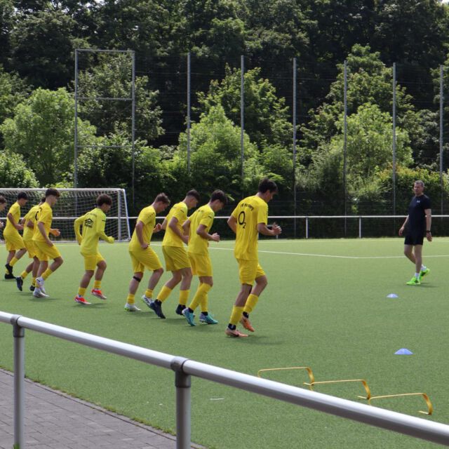 Passion.

#soccerplayer #athletics #fussball #team #oneforallallforone